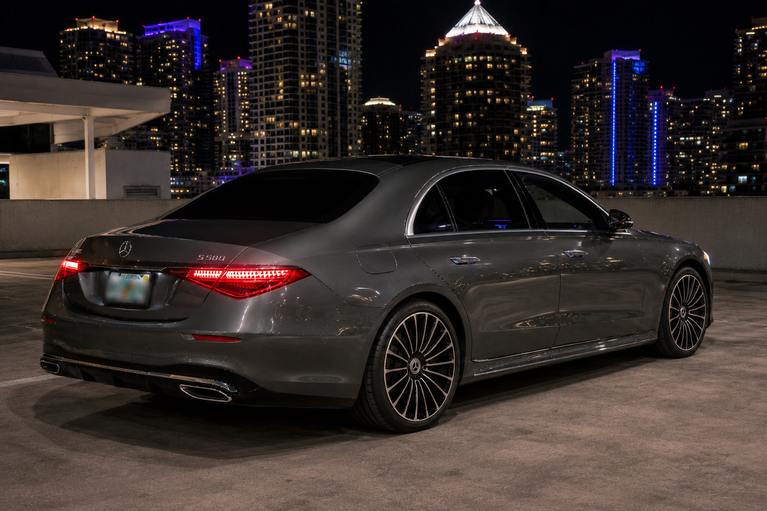 Mercedes-Benz S580 and Cadillac Escalade-V